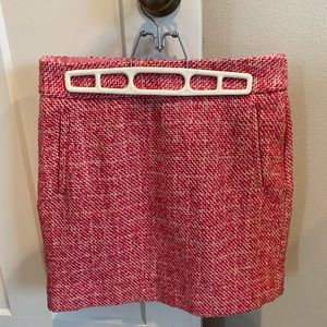Banana Republic pink tweed mini skirt. Size 6. Excellent condition. Worn once.
